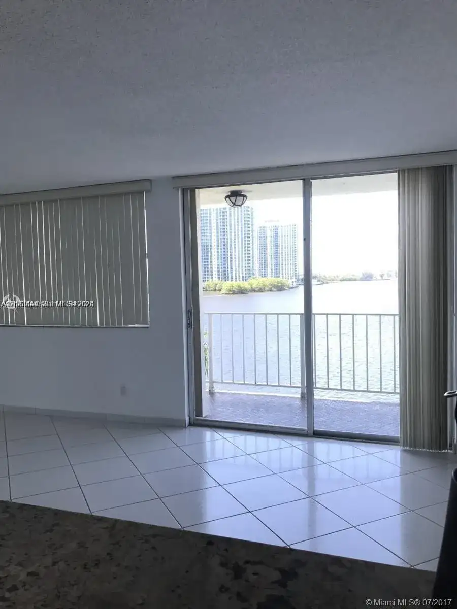 16546 NE 26th Ave # 4C, North Miami Beach FL 33160 photo 5