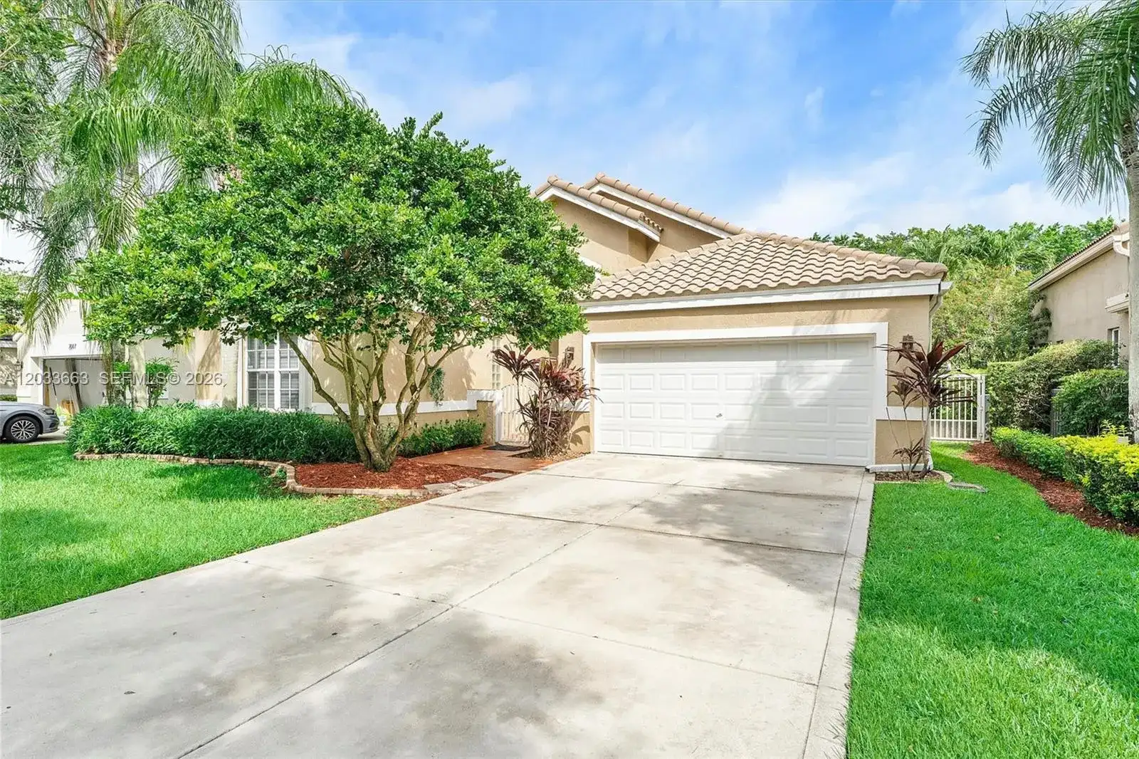 2013 Island Cir, Weston FL 33326 photo 3