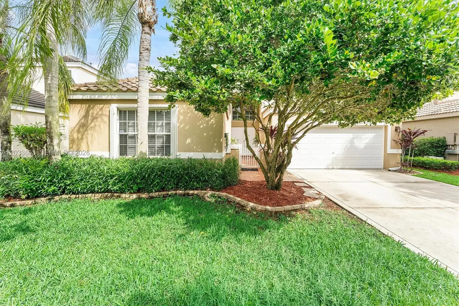 2013 Island Cir, Weston FL 33326 photo 4