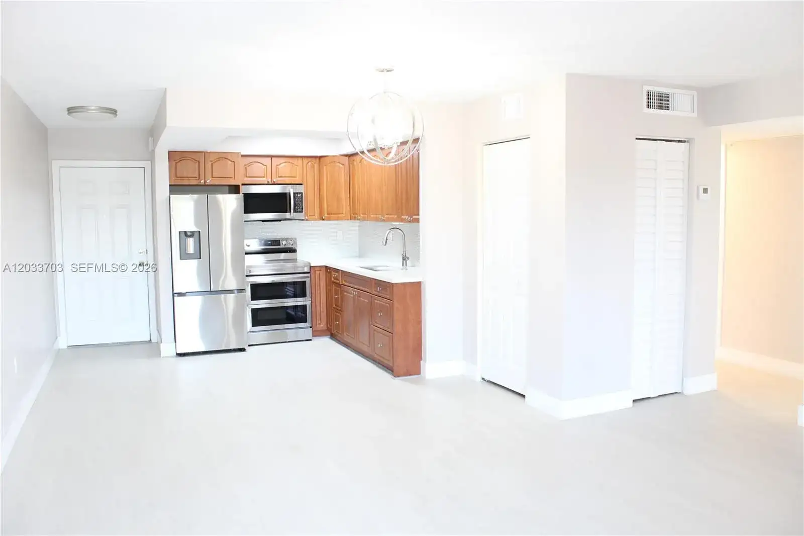 6780 W 2nd Ct # 401, Hialeah FL 33012 photo 2