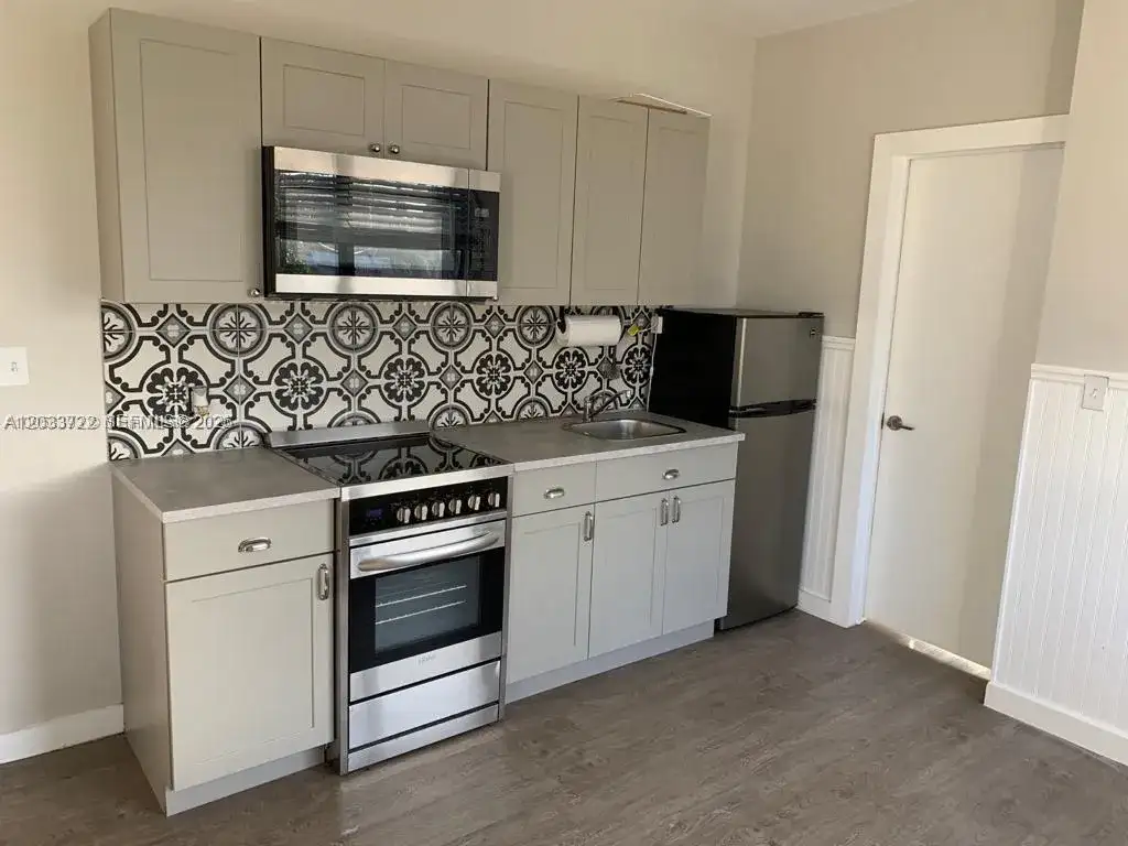 2932 NW 16th Ave # 3A, Miami FL 33142 photo 2