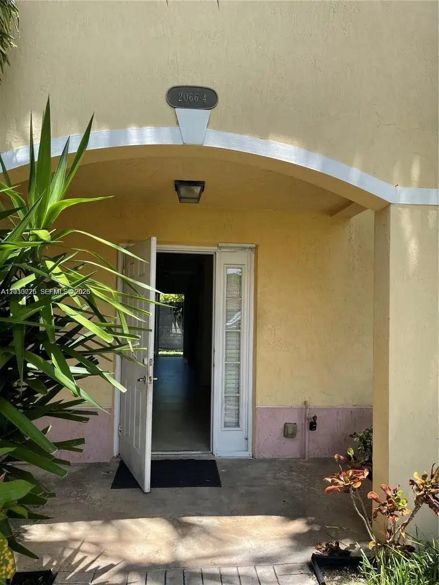 2066 NE 167th St # 108, North Miami Beach FL 33162 photo 3