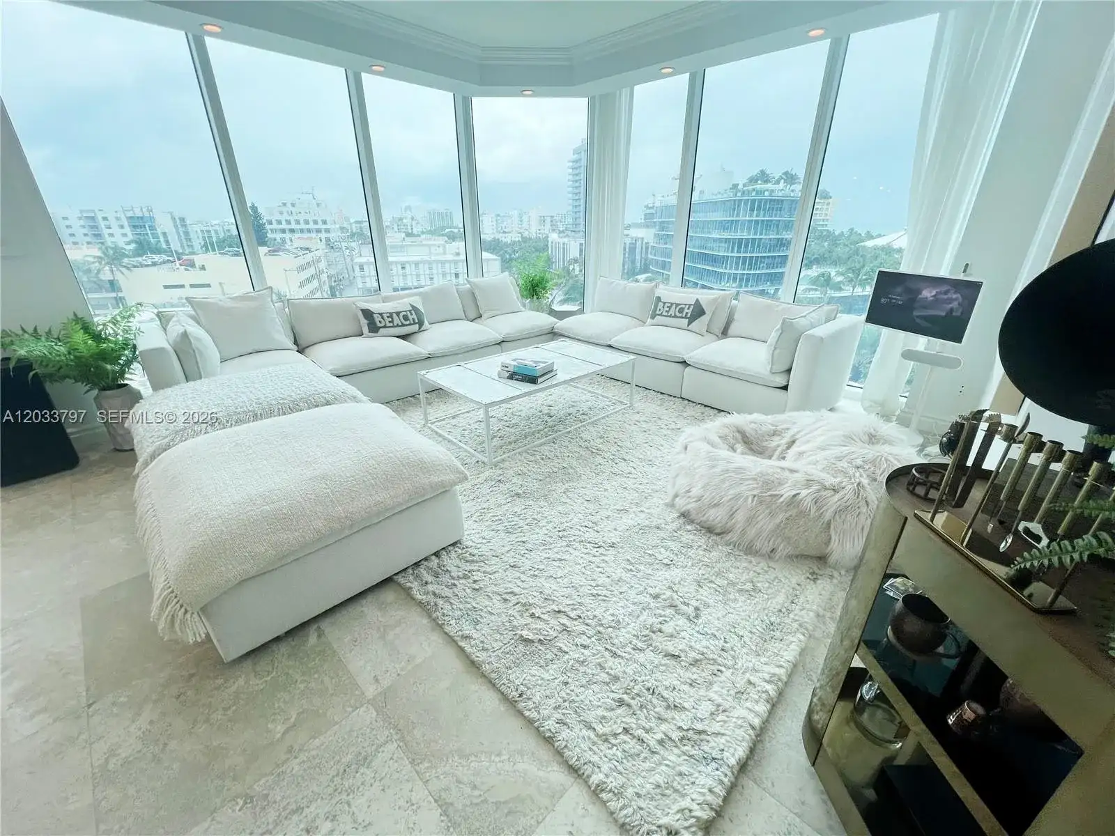 300 S Pointe Dr # 705, Miami Beach FL 33139 photo 2