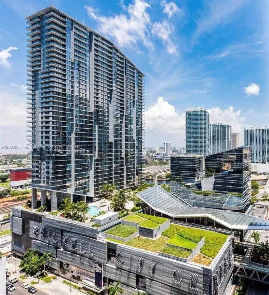 1 bedroom 1 bath Residential for sale at 88 SW 7th St # 2206, Miami FL 33130