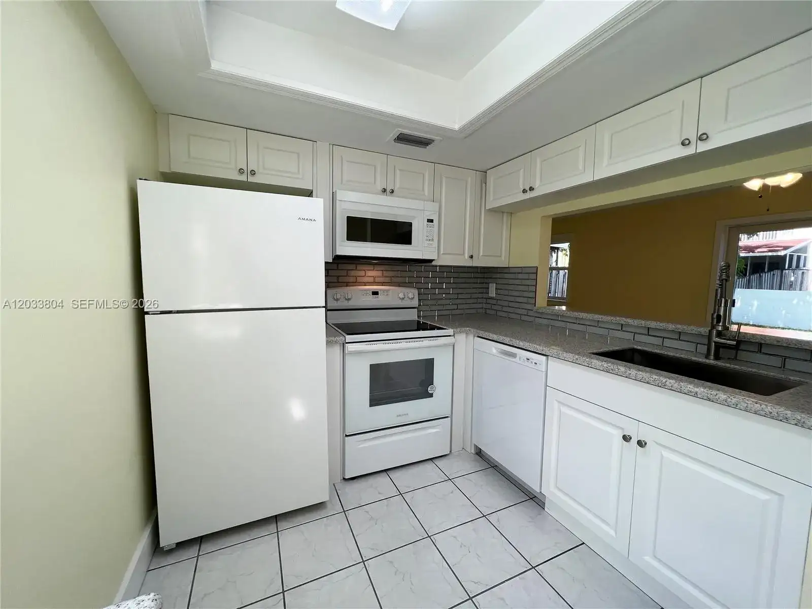 20759 SW 83rd Ave, Cutler Bay FL 33189 photo 2