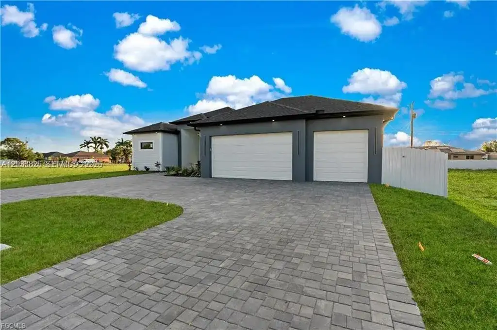 628 CHIQUITA BLVD N, Cape Coral FL 33993 photo 2