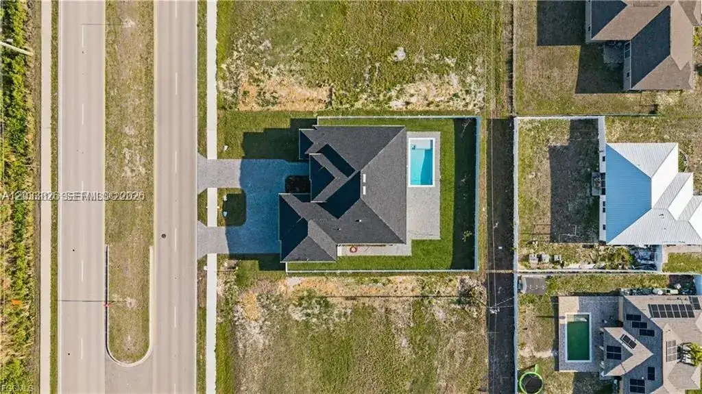 628 CHIQUITA BLVD N, Cape Coral FL 33993 photo 3