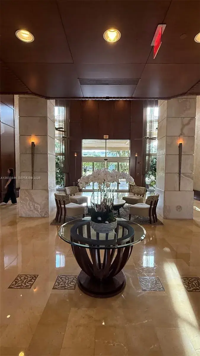 19501 W Country Club Dr # 1910, Aventura FL 33180