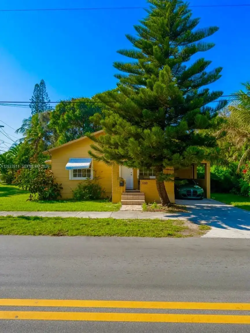 1100 N 24th Ave, Hollywood FL 33020