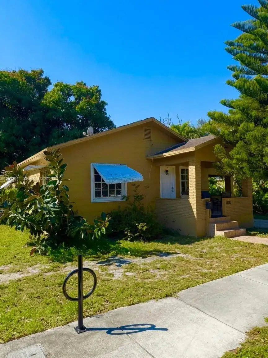 1100 N 24th Ave, Hollywood FL 33020 photo 2