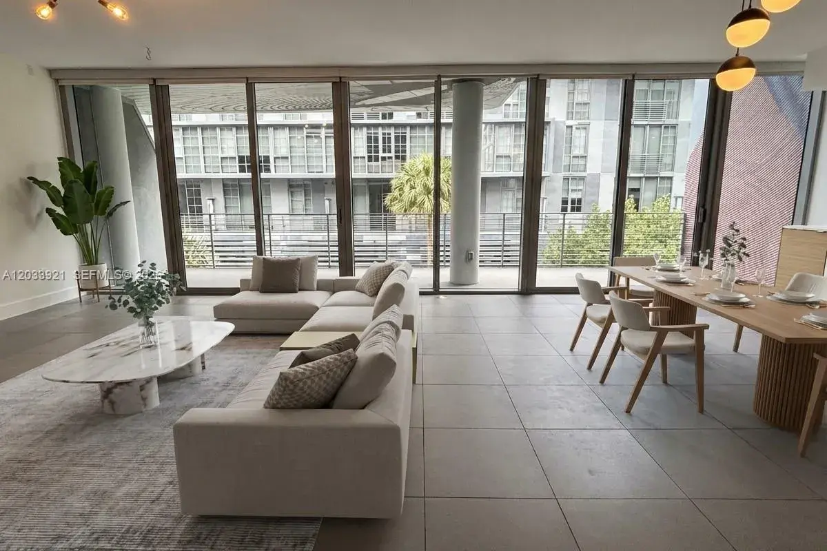 250 NW 24th St # 3C, Miami FL 33127