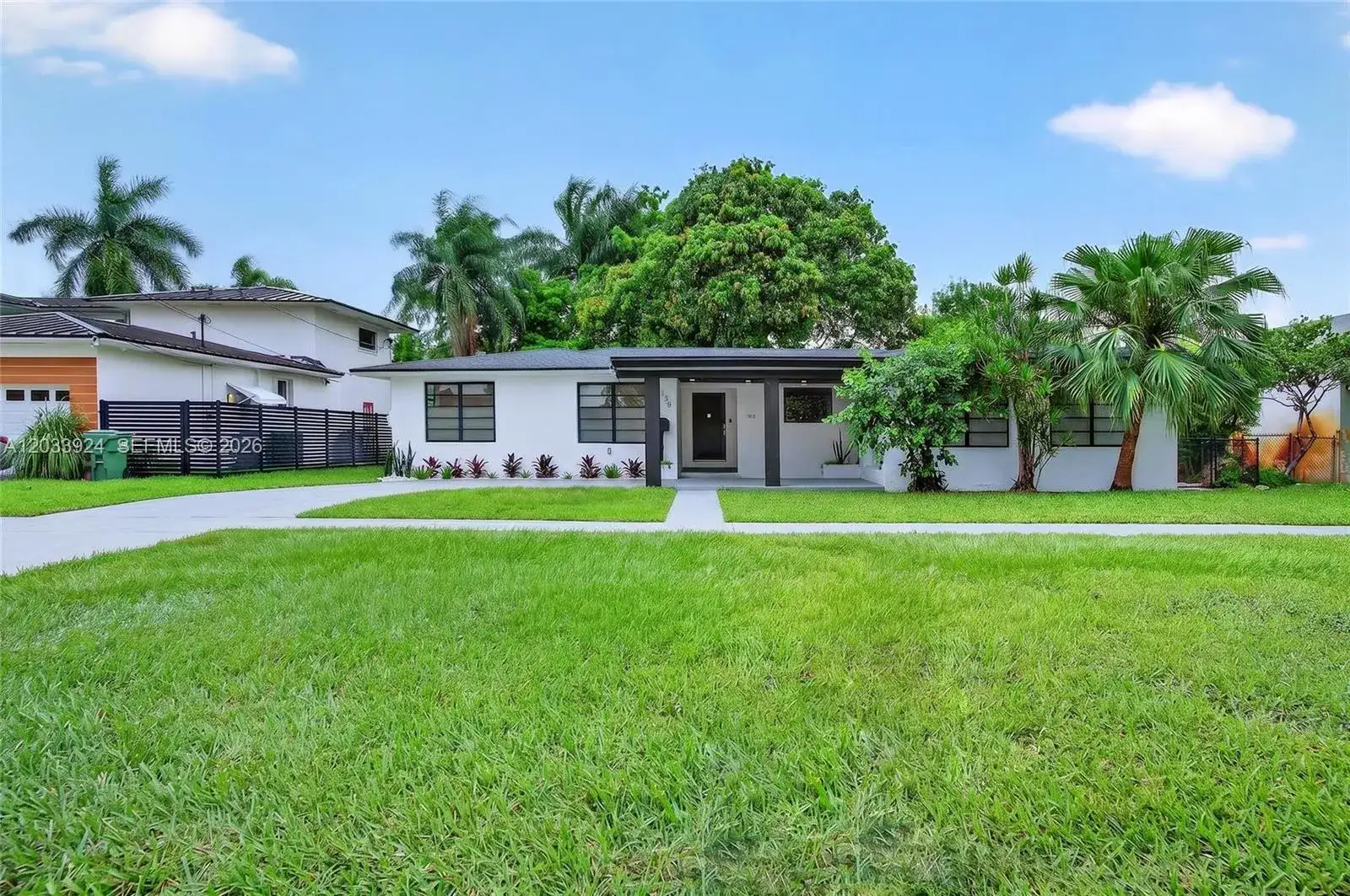 1170 NW 87th St, Miami FL 33150 photo 3