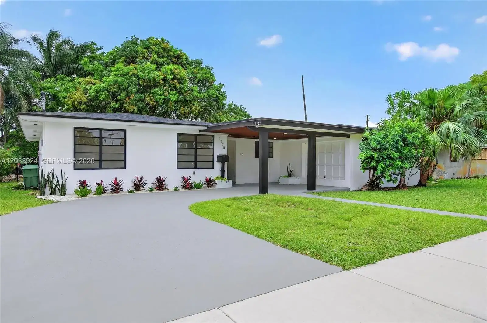 1170 NW 87th St, Miami FL 33150 photo 4