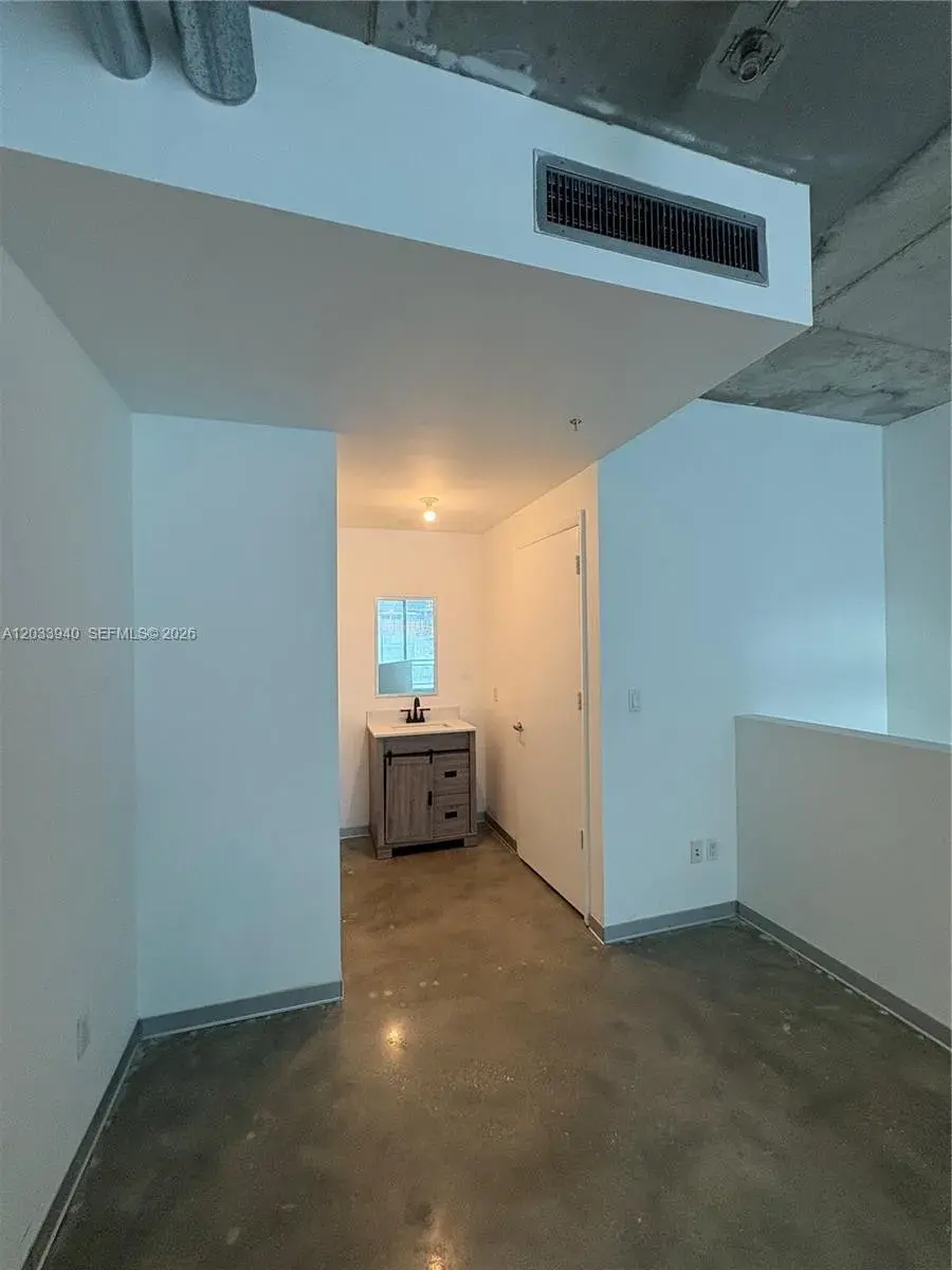 690 SW 1st Ct # 1212, Miami FL 33130