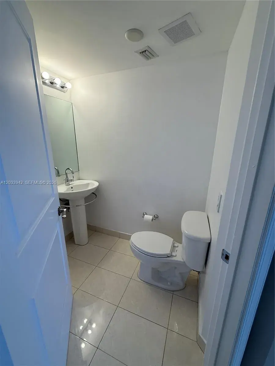 480 NE 30th St # 1504, Miami FL 33137