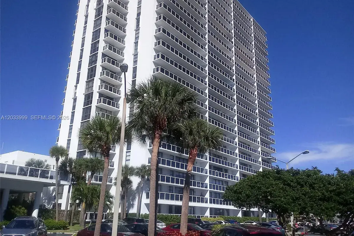 20505 E Country Club Dr # 237, Aventura FL 33180