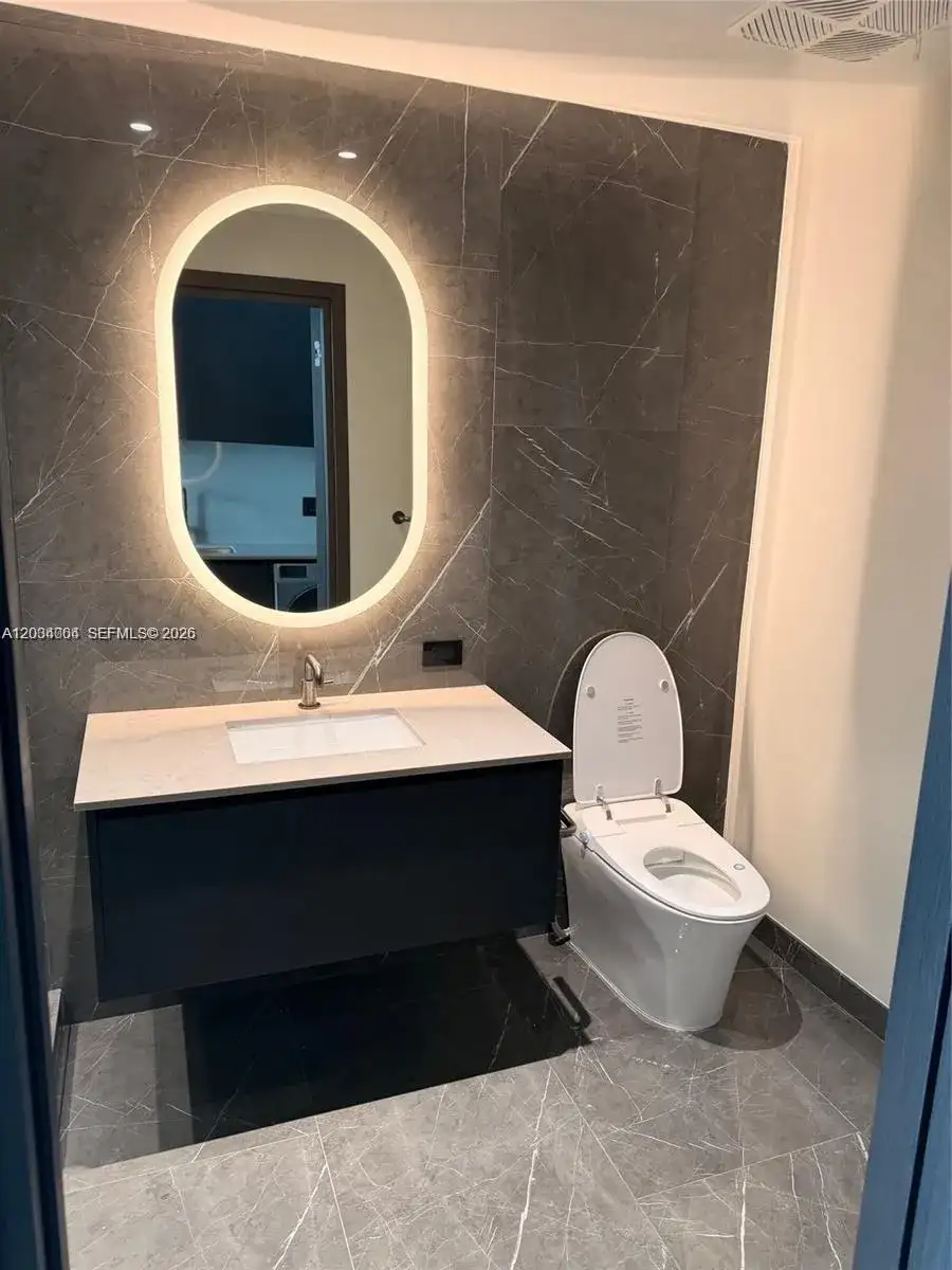 20 NE 11th St # 3703A, Miami FL 33132 photo 3