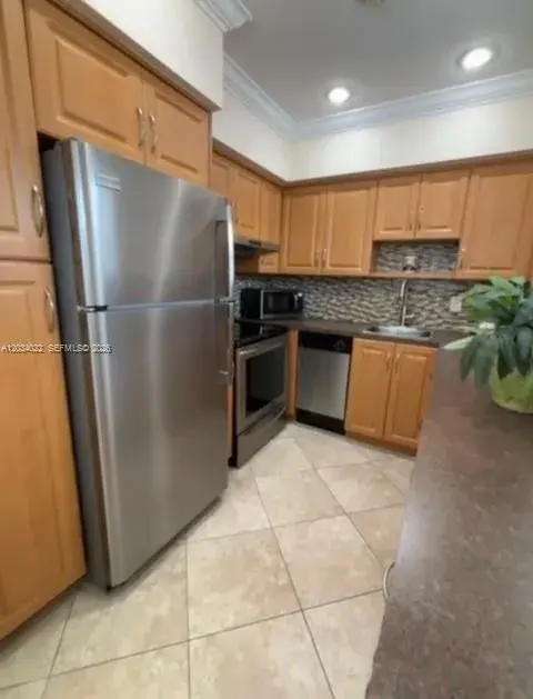 500 Layne Blvd # 20, Hallandale Beach FL 33009
