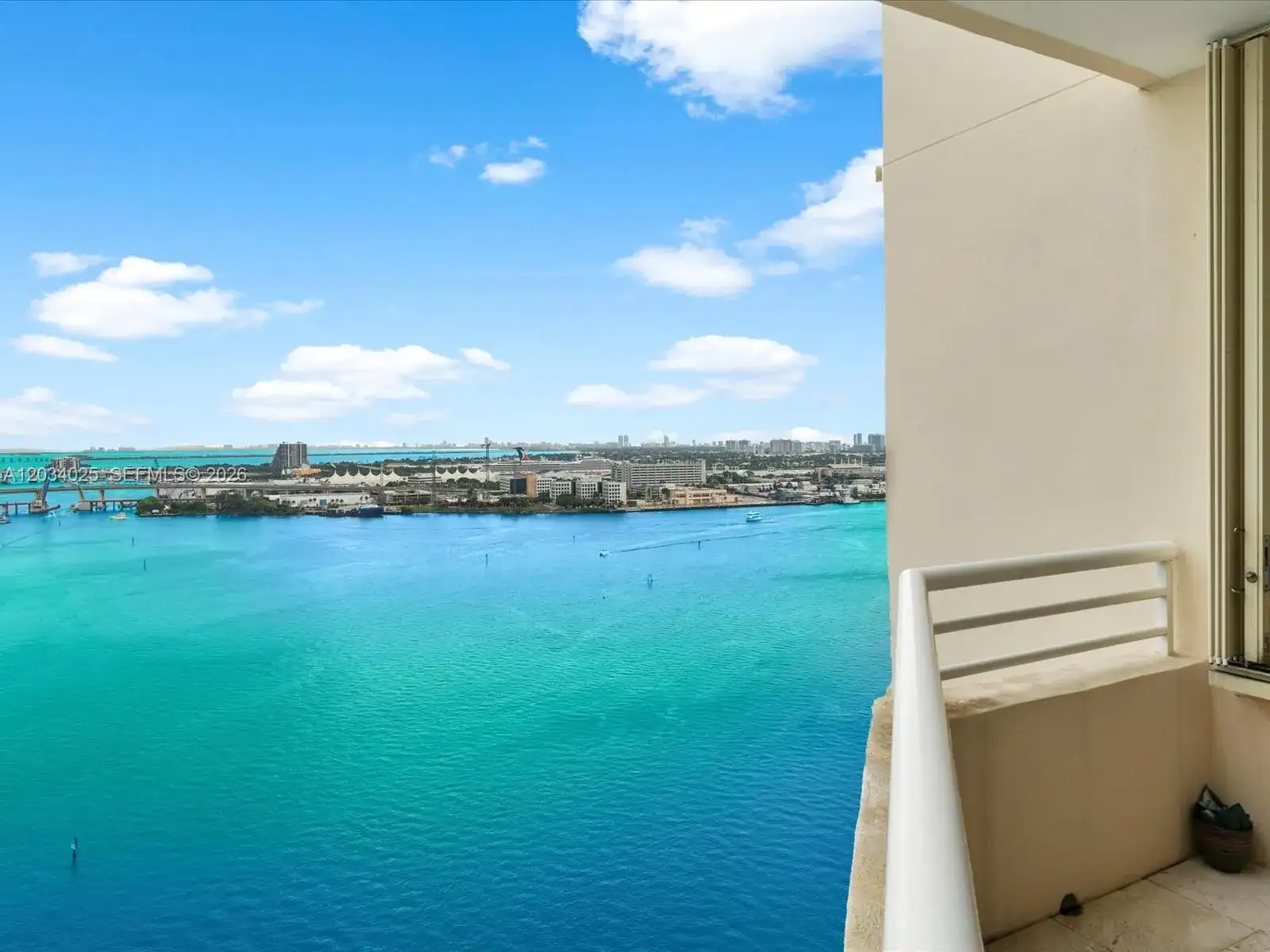 888 Brickell Key Dr # 2510, Miami FL 33131 photo 4