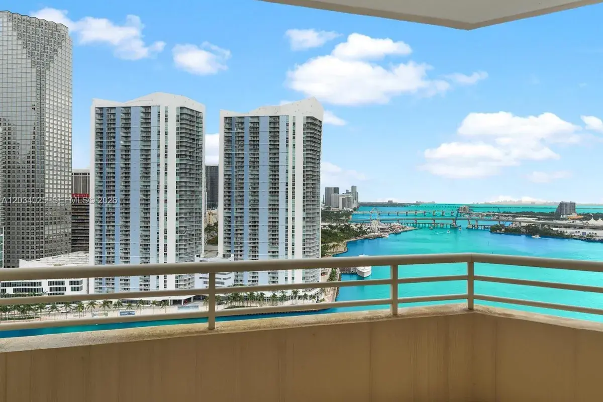 888 Brickell Key Dr # 2510, Miami FL 33131