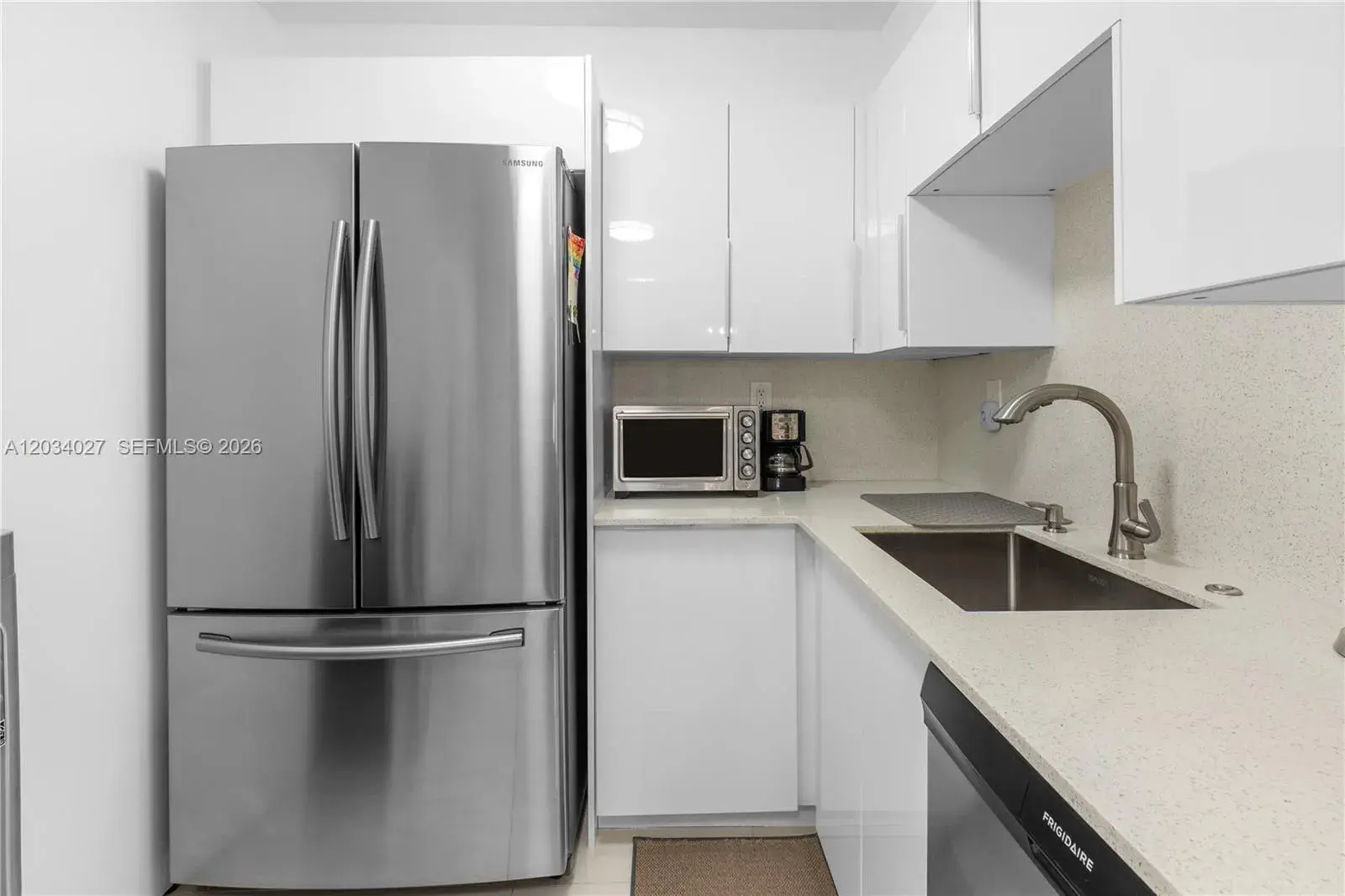 1849 S Ocean Dr # 212, Hallandale Beach FL 33009