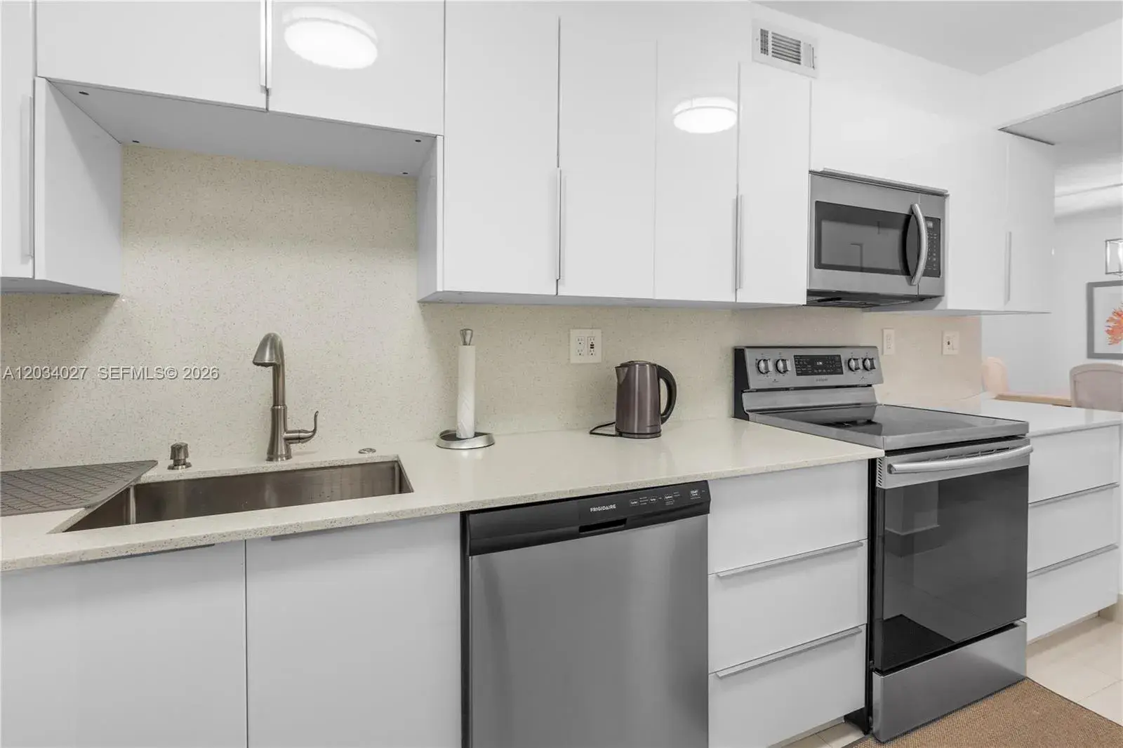1849 S Ocean Dr # 212, Hallandale Beach FL 33009