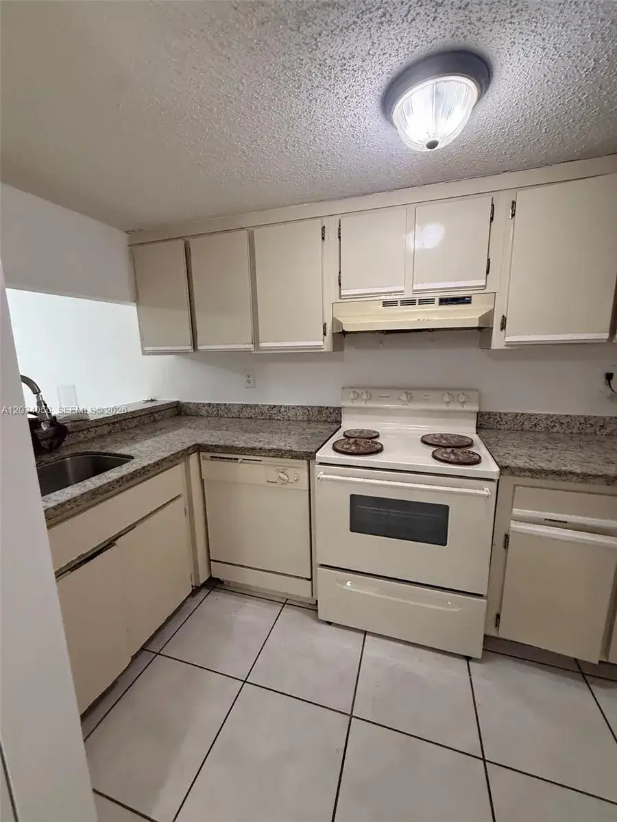 9917 W Okeechobee Rd # 510, Hialeah Gardens FL 33016