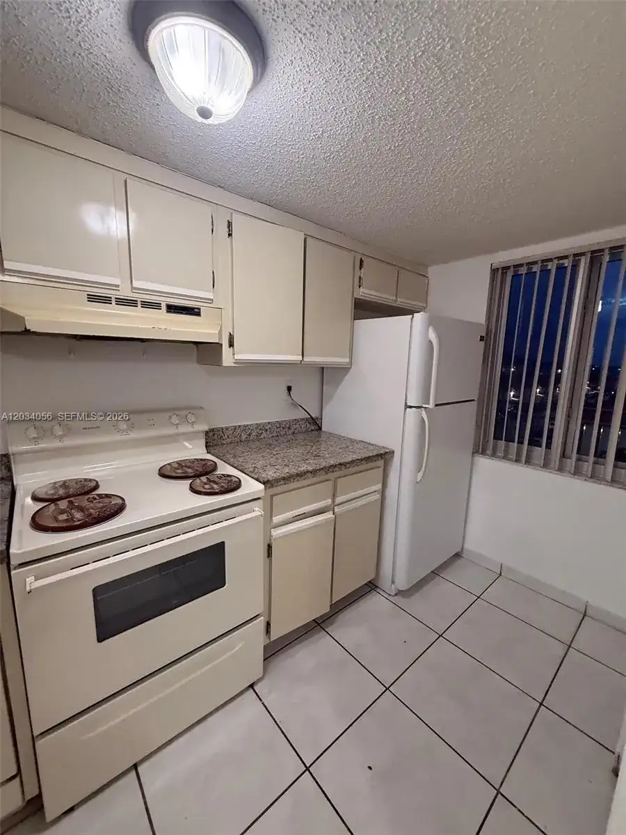 9917 W Okeechobee Rd # 510, Hialeah Gardens FL 33016 photo 4