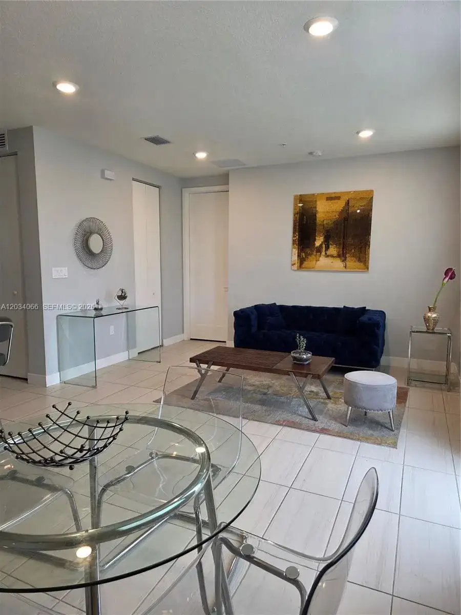 10222 NW 64th Way # 302, Doral FL 33178 photo 3