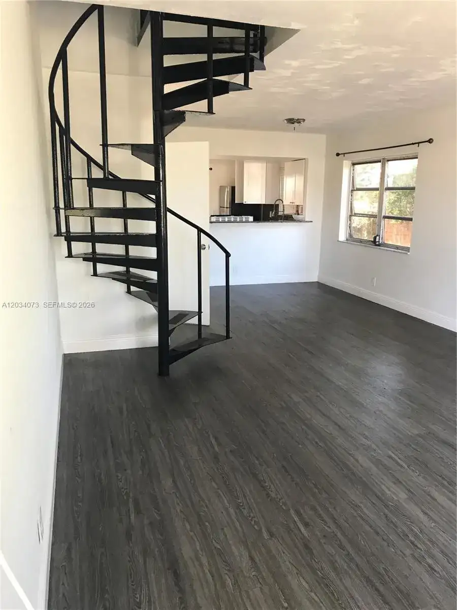 2444 SW 58 Mnr, Dania Beach FL 33312 photo 3
