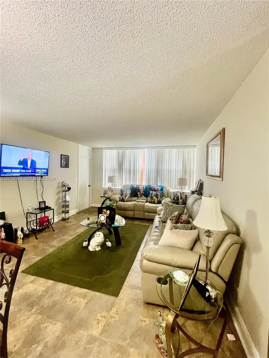 1300 Saint Charles Pl # 620, Pembroke Pines FL 33026 photo 2