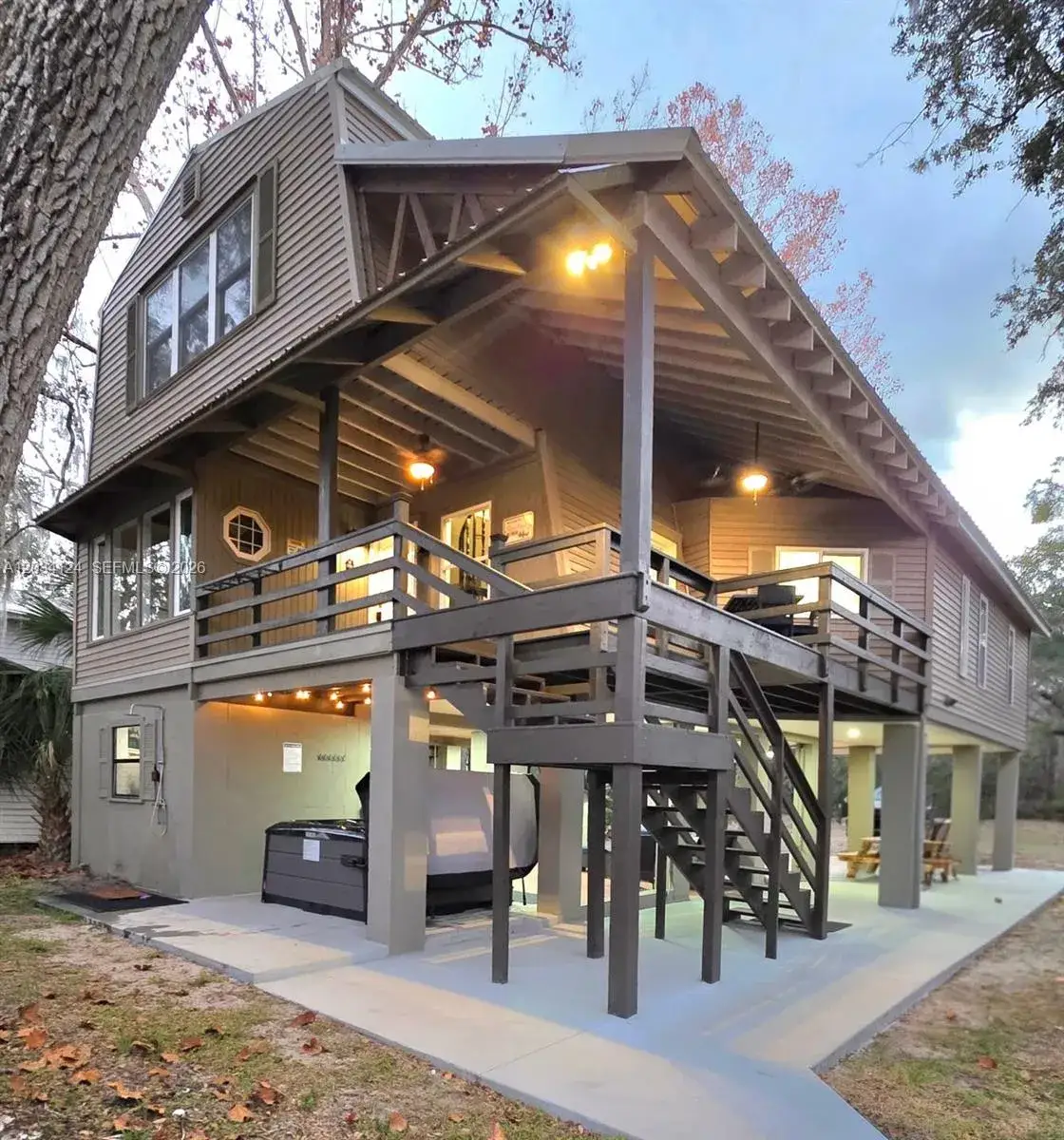 631 NE Gold Dust Road, Other City - In The State Of Florida FL 32008