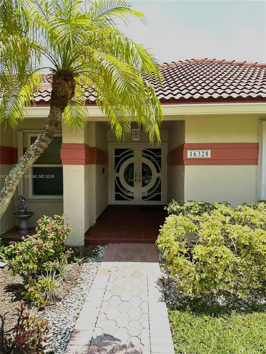 16328 NW 11th St, Pembroke Pines FL 33028 photo 4