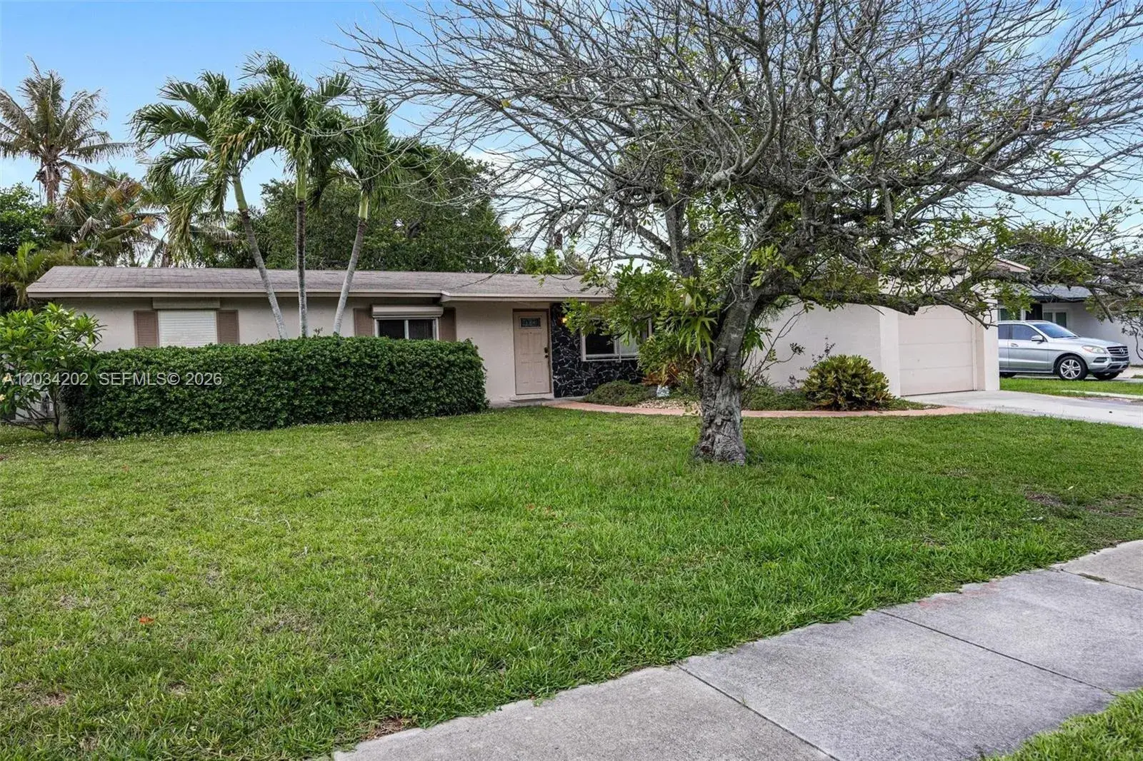 8771 SW 200th Ter, Cutler Bay FL 33189