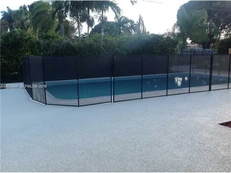 1324 Washington St, Hollywood FL 33019 photo 5