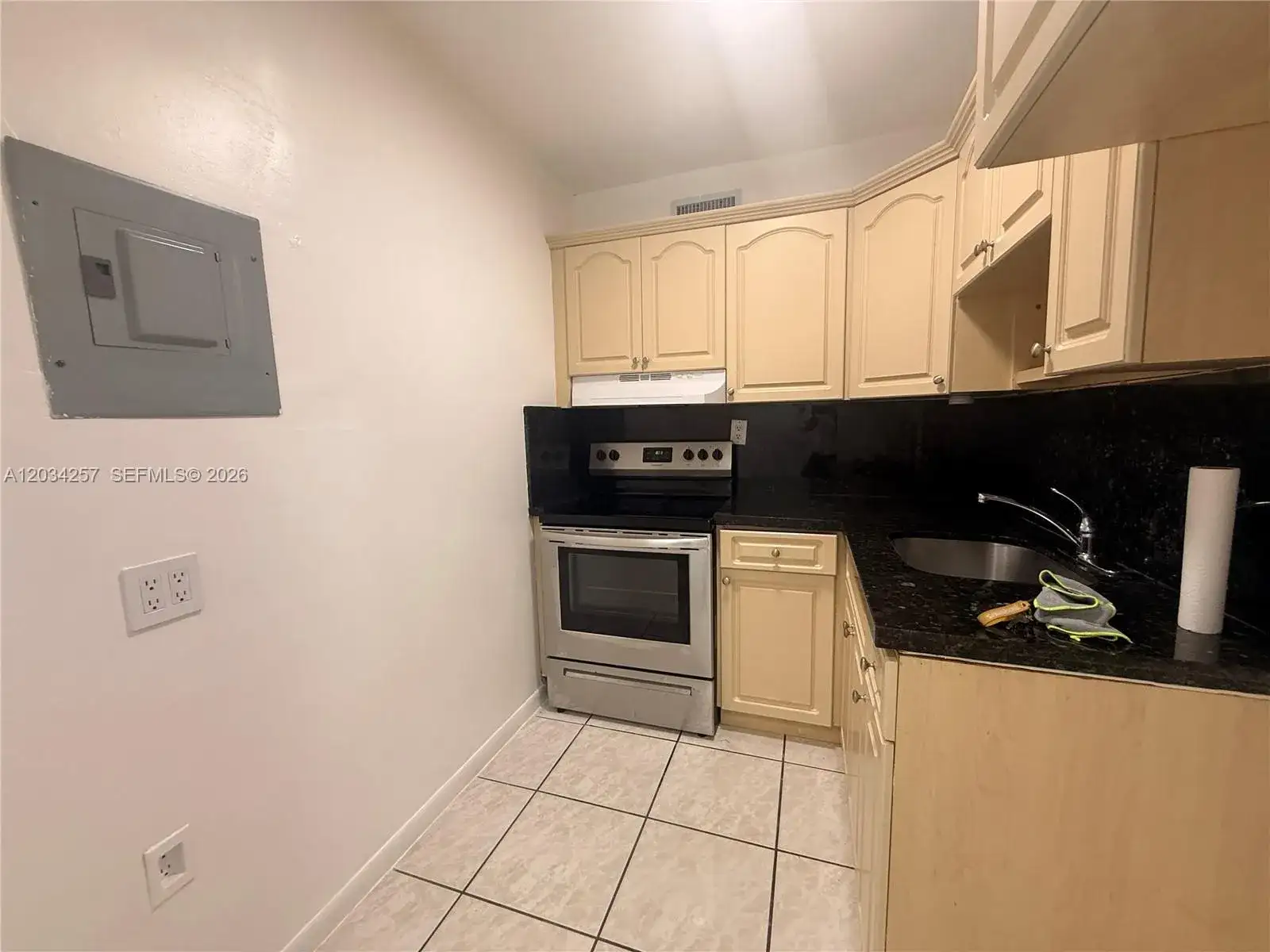 1860 SW 22nd St # 11, Miami FL 33145 photo 5
