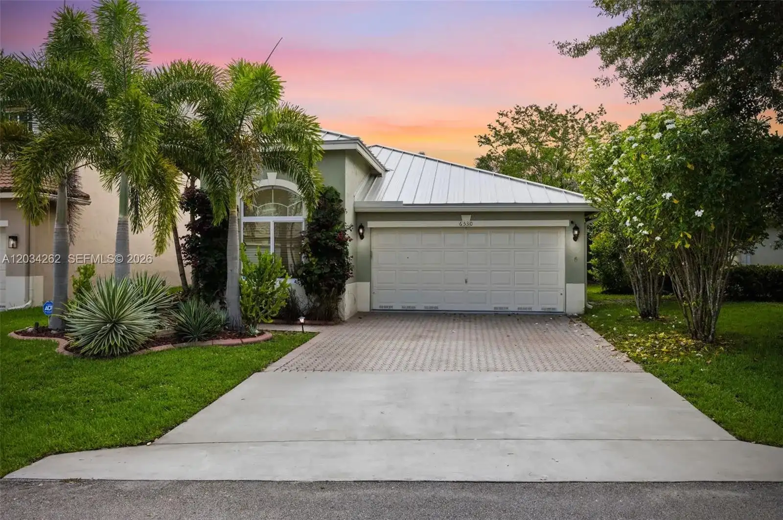 6530 Sandpiper Dr, Coconut Creek FL 33073