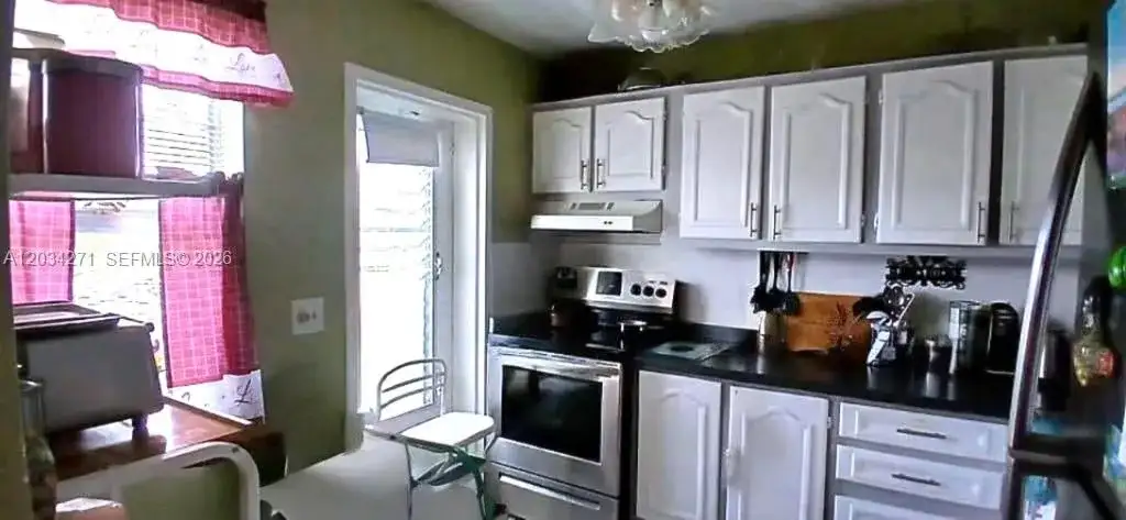 4090 NW 42nd Ave # 304, Lauderdale Lakes FL 33319 photo 2