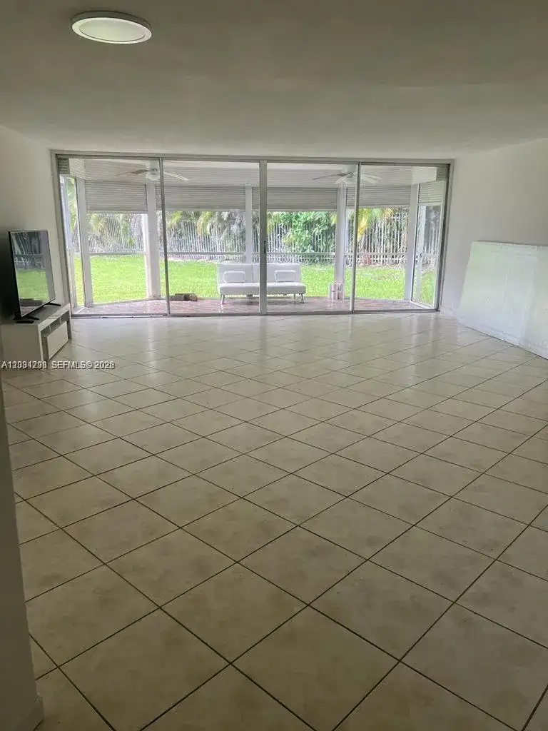 1351 NE 191st St # E117, Miami FL 33179 photo 3