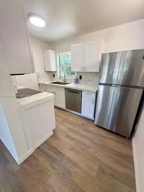 530 Mentone Rd, Lake Worth FL 33462
