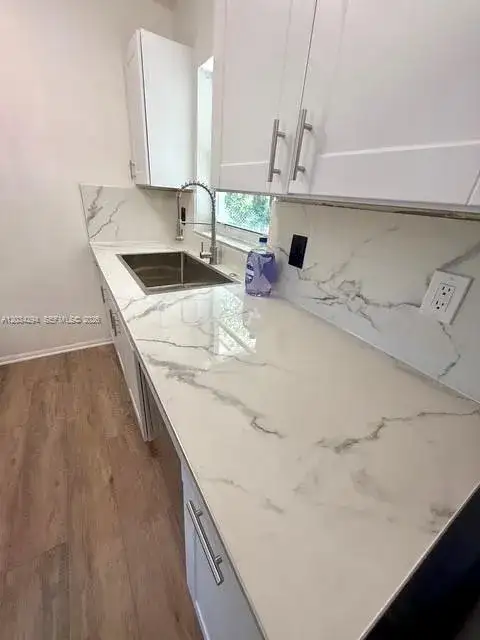 530 Mentone Rd, Lake Worth FL 33462 photo 2