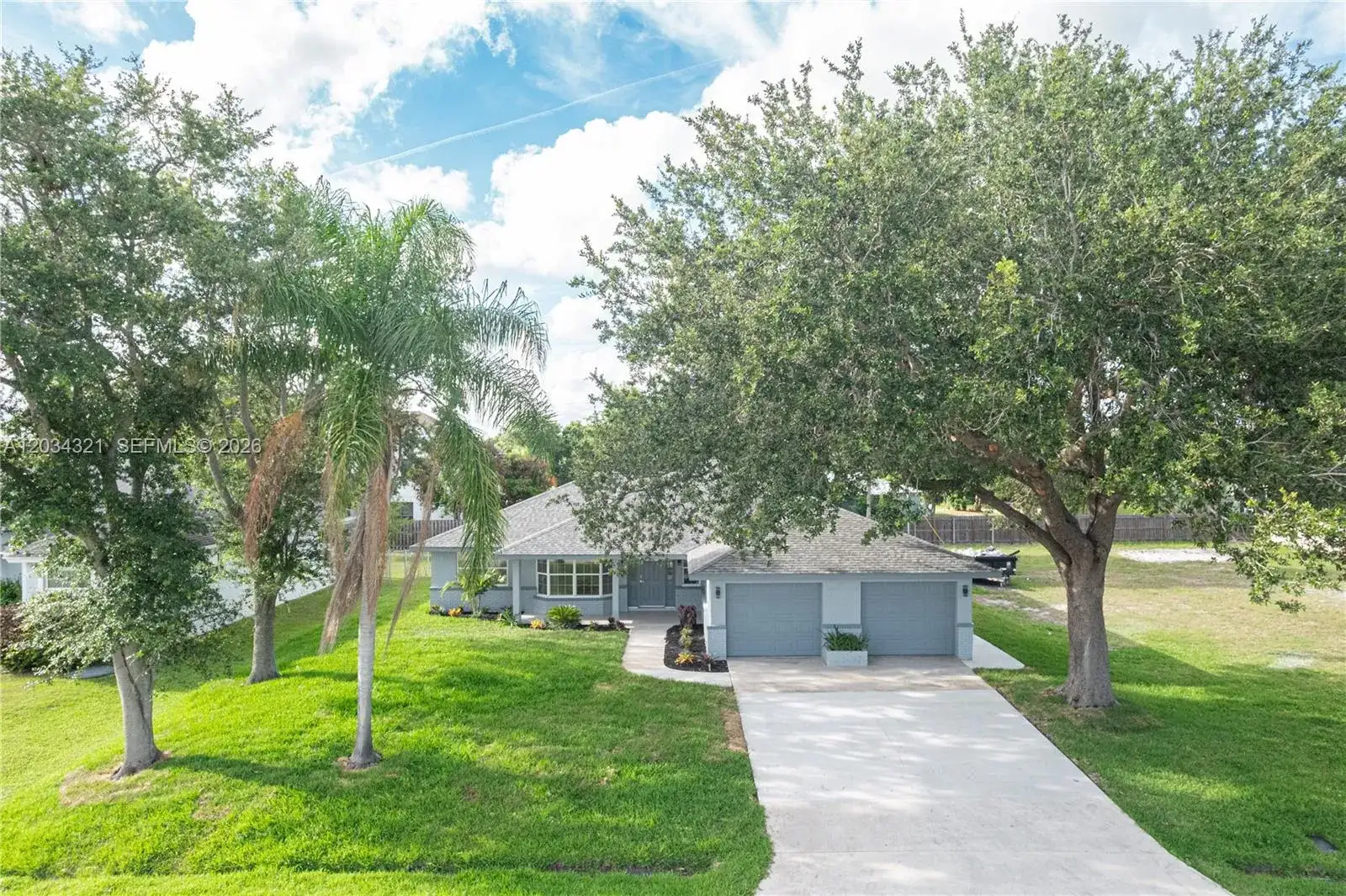401 SW Ridgecrest Dr, Port St. Lucie FL 34953 photo 2