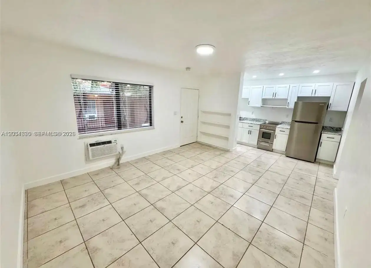 550 SW 10th St # 6, Miami FL 33130 photo 2