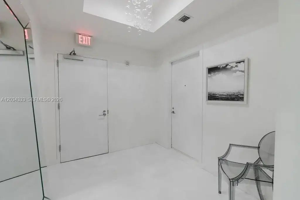 851 NE 1st Ave # 2303, Miami FL 33132 photo 2