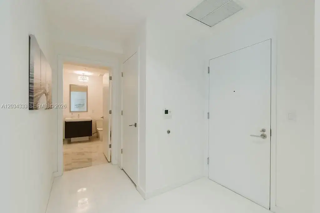 851 NE 1st Ave # 2303, Miami FL 33132 photo 4