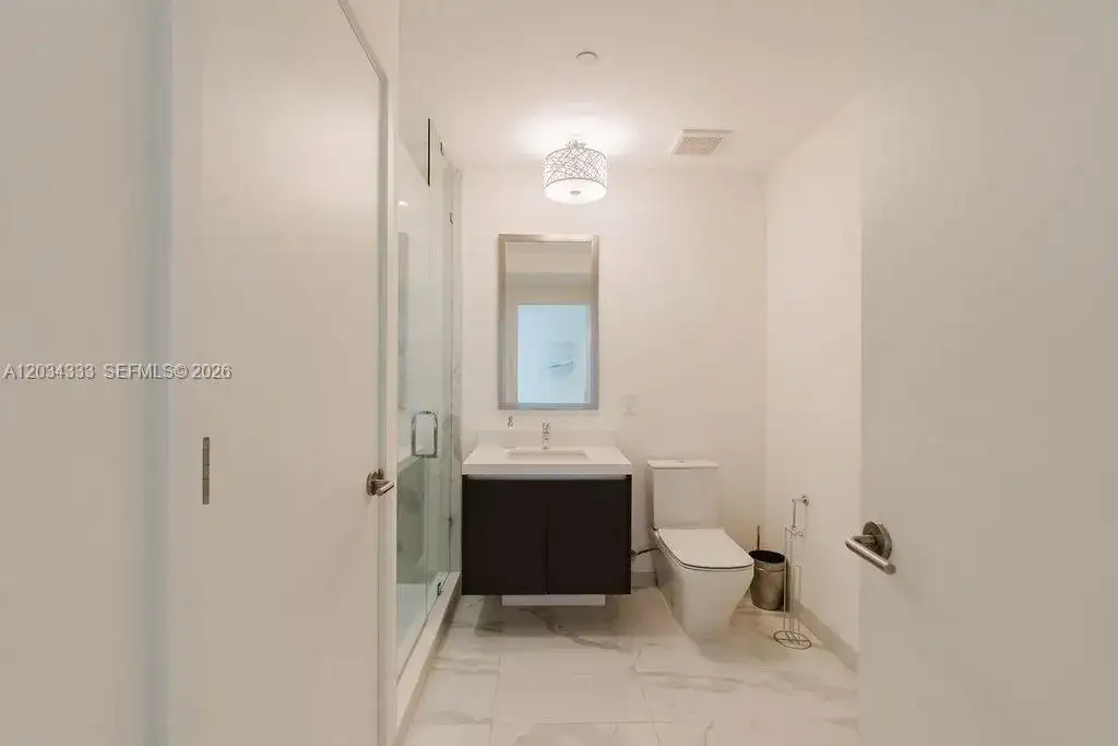 851 NE 1st Ave # 2303, Miami FL 33132 photo 5