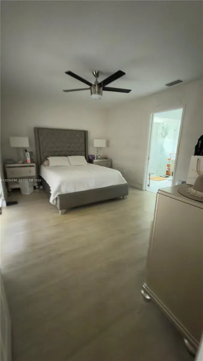11727 NW 12th St, Pembroke Pines FL 33026