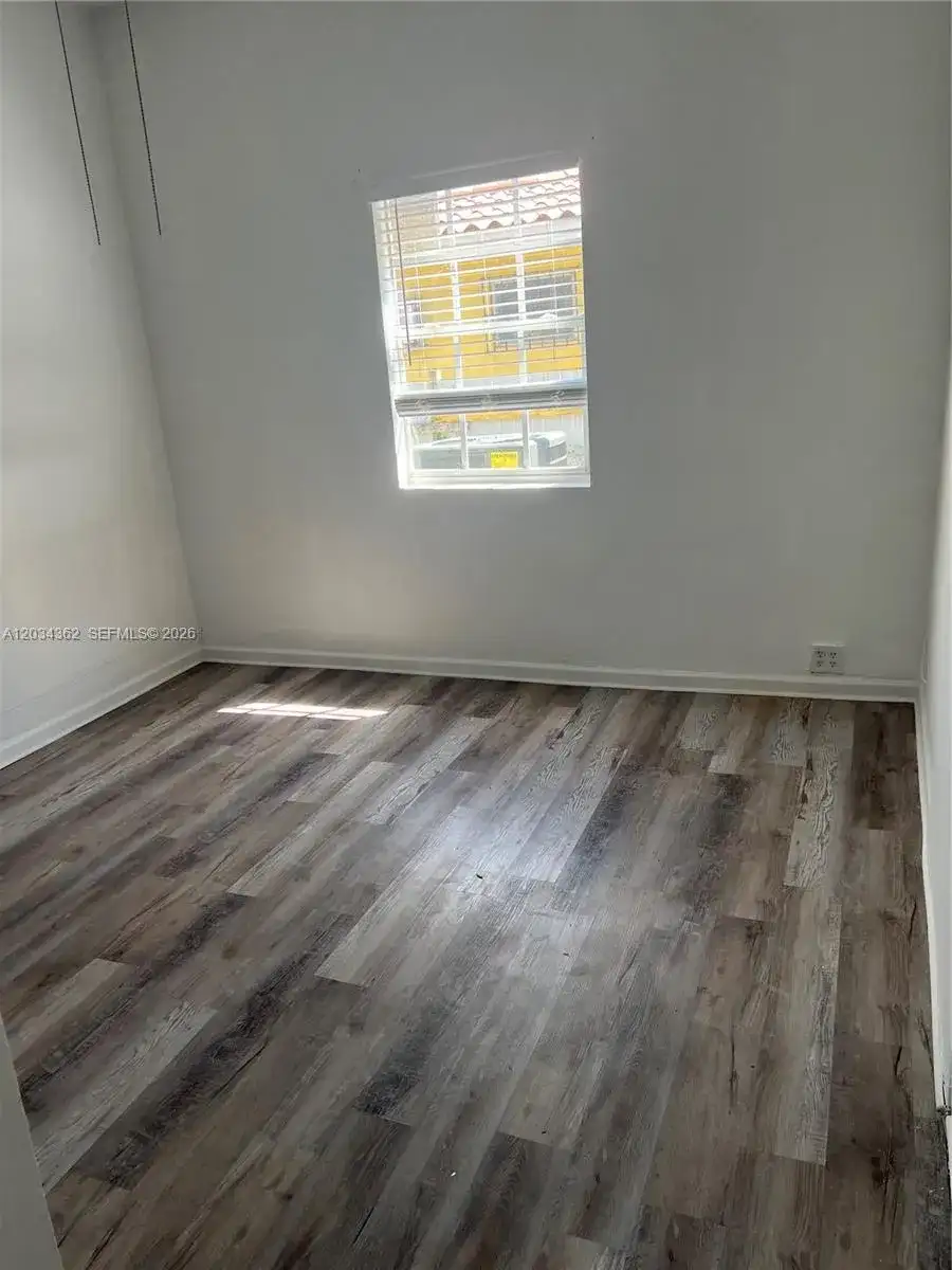 842 SW 12th Ave, Miami FL 33130 photo 5