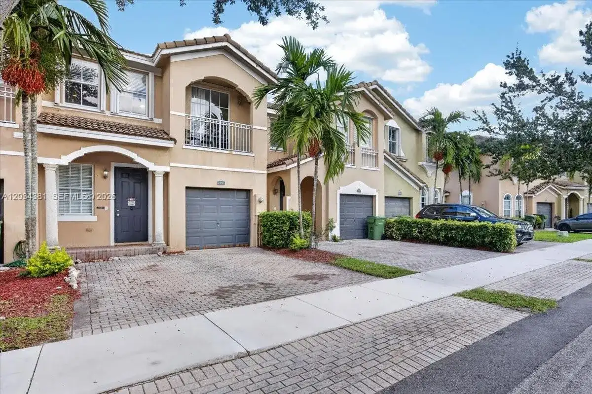 2491 SE 13th Ct, Homestead FL 33035 photo 3