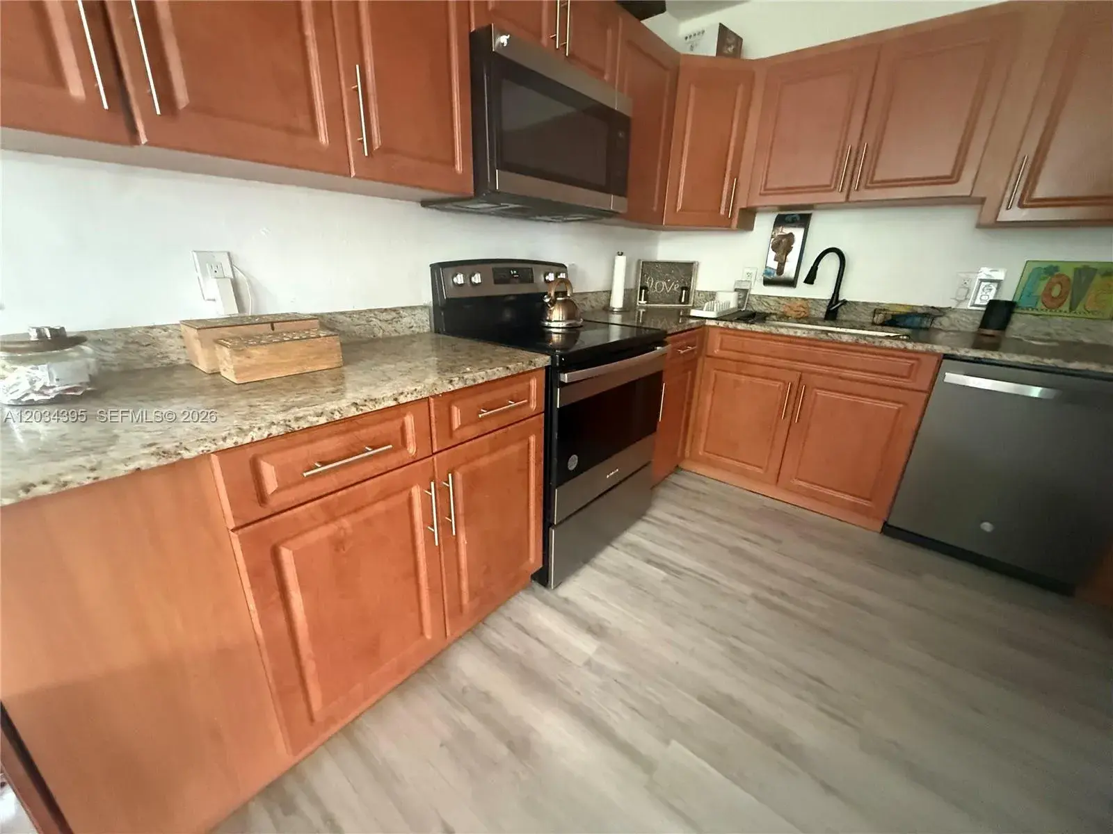 2538 Coolidge St, Hollywood FL 33020